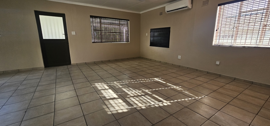 2 Bedroom Property for Sale in Hartebeesfontein Western Cape